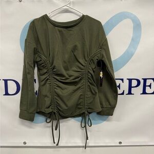 No Boundaries girls long sleeve pullover. Size M (7/9). NWT